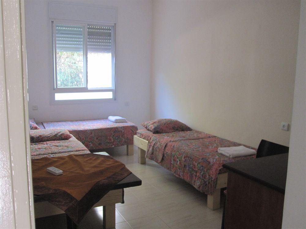 Ga'Aton Motel Nahariya Exterior photo
