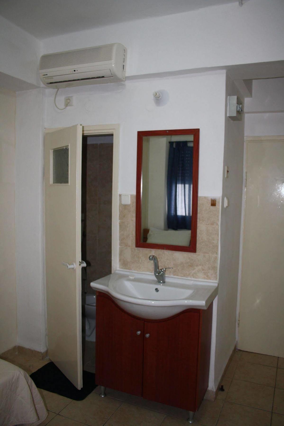 Ga'Aton Motel Nahariya Exterior photo