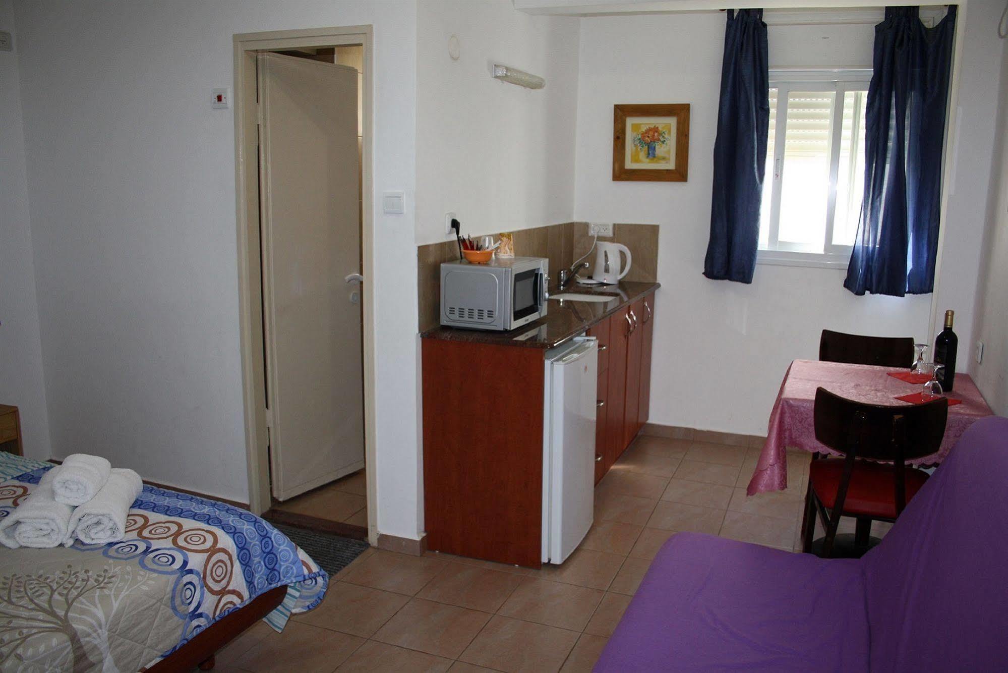Ga'Aton Motel Nahariya Exterior photo
