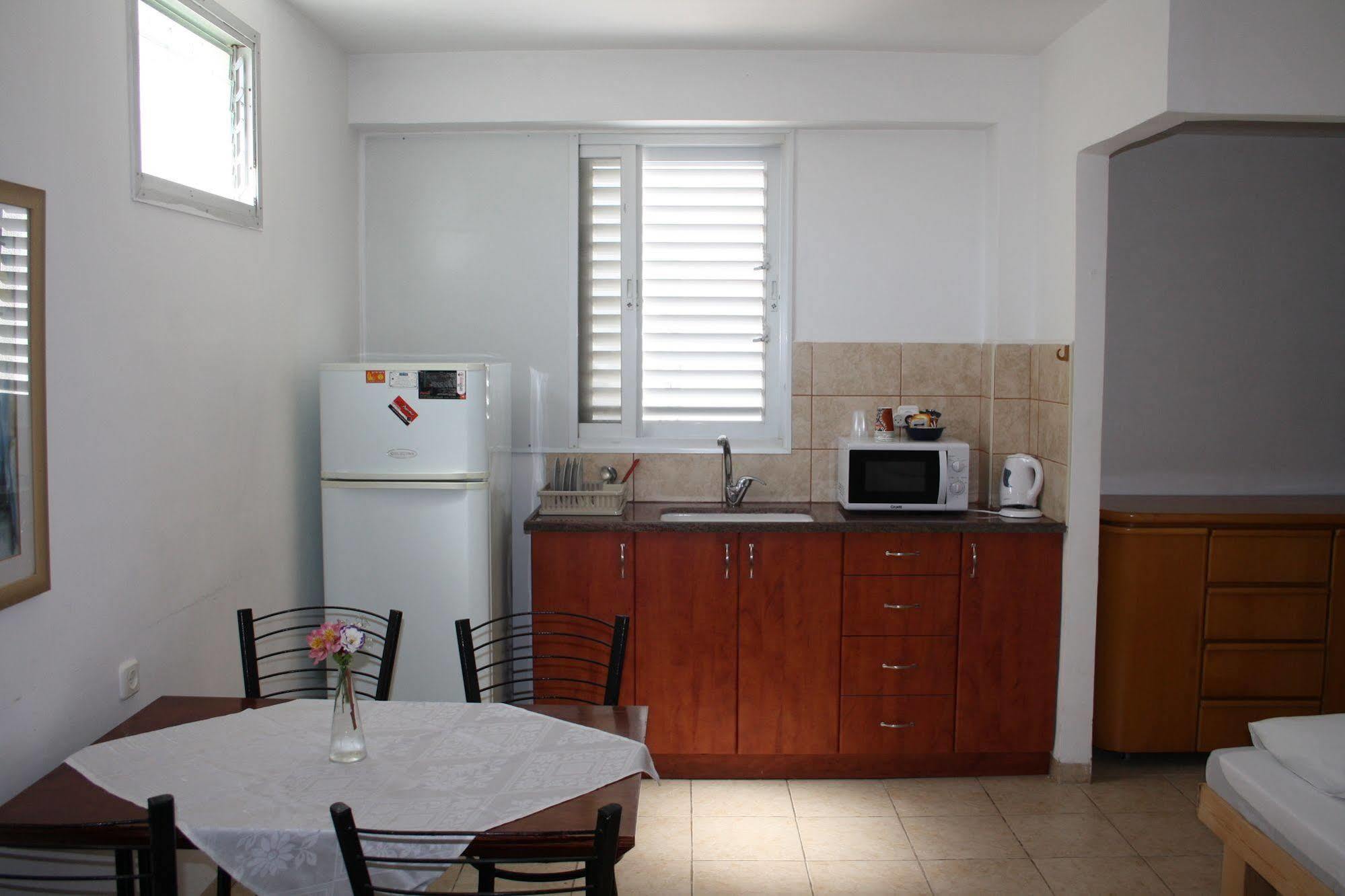 Ga'Aton Motel Nahariya Exterior photo